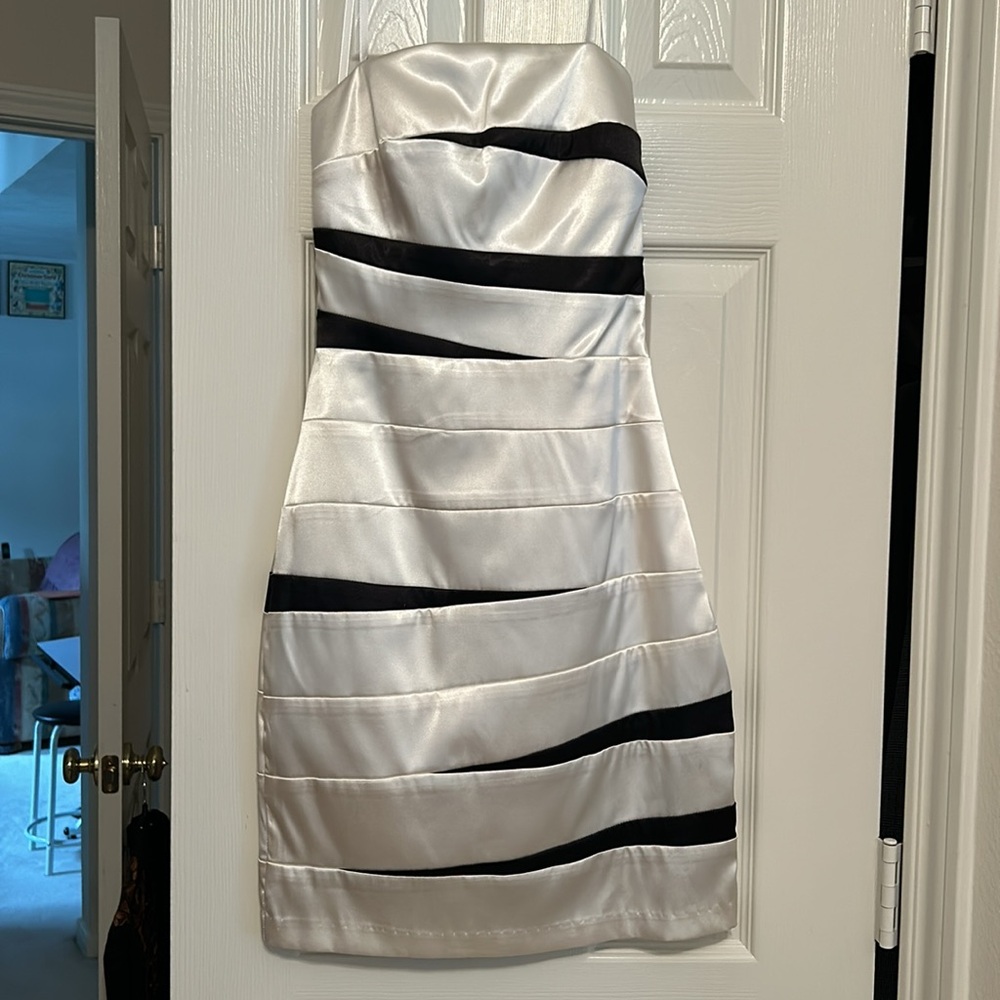 B. Smart satin strapless mini dress size 5/6